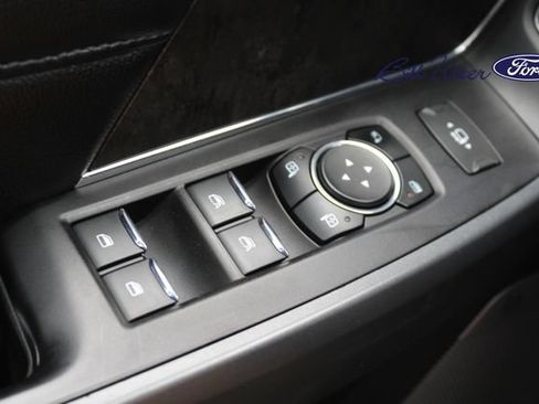 Used 2023 Ford F350 Lariat w/ Tow Technology Package AWD/4WD image 22