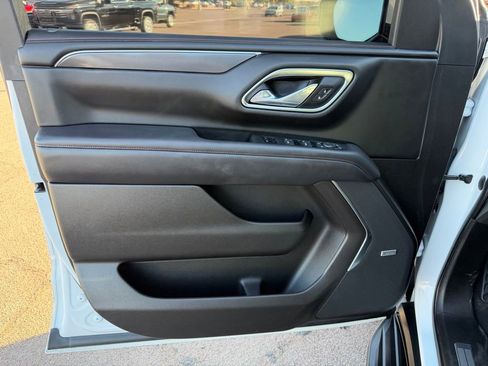 Used 2021 Chevrolet Suburban RST w/ Luxury Package image 23