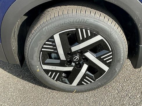 New 2026 Nissan Kicks SV image 7