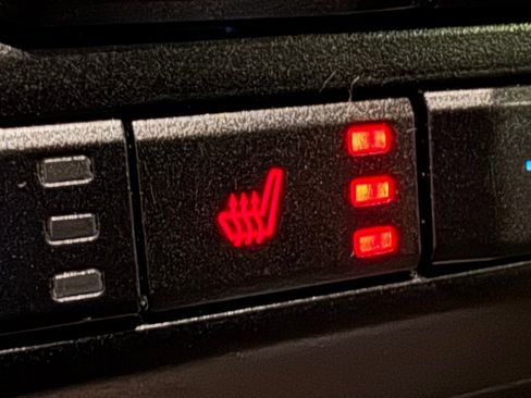 Used 2017 Ford F150 Lariat w/ Equipment Group 502A Luxury image 36