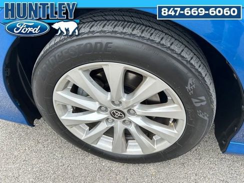 Used 2020 Toyota Camry LE w/ Cold Weather Package image 7