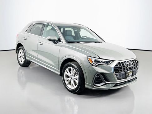 Used 2025 Audi Q3 2.0T Premium AWD/4WD image 2