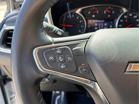 Used 2020 Chevrolet Equinox LT image 24