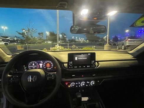 Used 2025 Honda Accord SE image 13