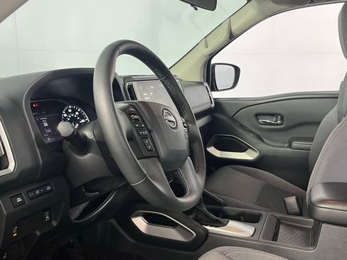 Used 2025 Nissan Frontier SV w/ SV Convenience Package image 20