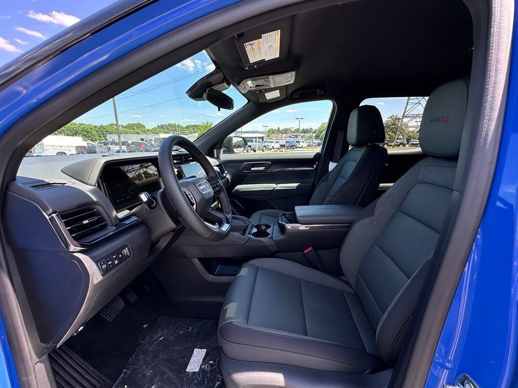 New 2026 GMC Terrain AT4 w/ LPO, Floor Liner Package AWD/4WD image 15