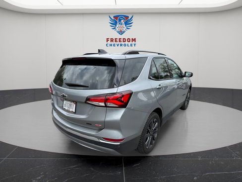 Used 2023 Chevrolet Equinox RS AWD/4WD image 6