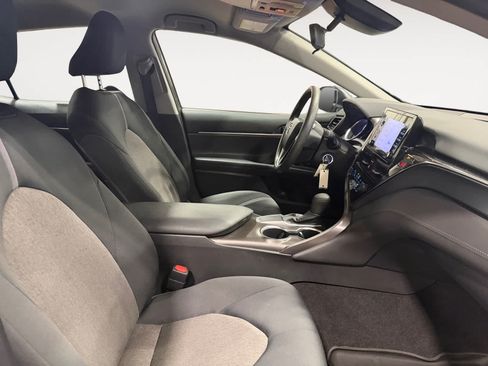 Used 2021 Toyota Camry LE FWD image 16