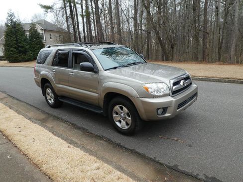 Used 2009 Toyota 4Runner SR5 image 29