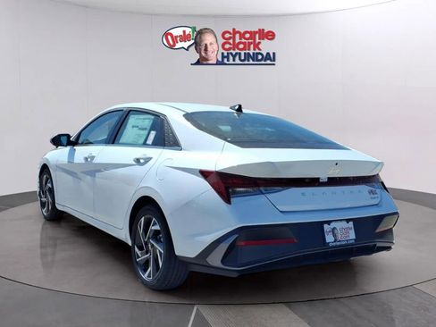 New 2026 Hyundai Elantra Limited FWD image 3