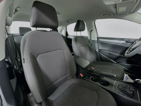 Used 2016 Volkswagen Passat 1.8T S image 24