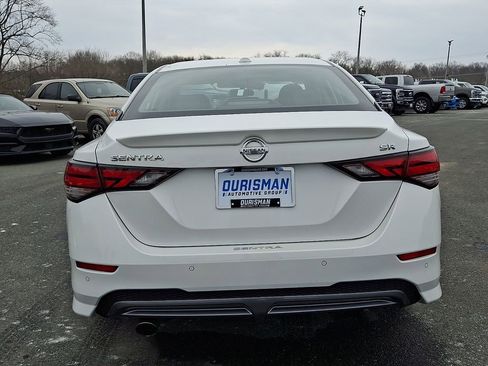 Used 2022 Nissan Sentra SR w/ SR Premium Package image 5