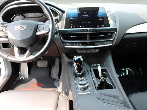 Used 2023 Cadillac CT5 Luxury w/ Sun And Sound Package AWD/4WD image 10