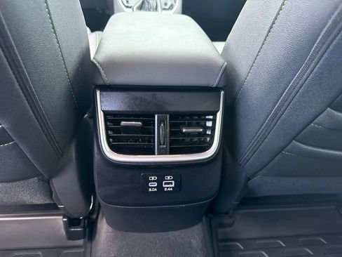 Used 2025 Subaru Outback Onyx Edition AWD/4WD image 23