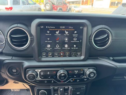 Used 2020 Jeep Wrangler Unlimited Sahara w/ Uconnect 4C Nav & Sound Group AWD/4WD image 22