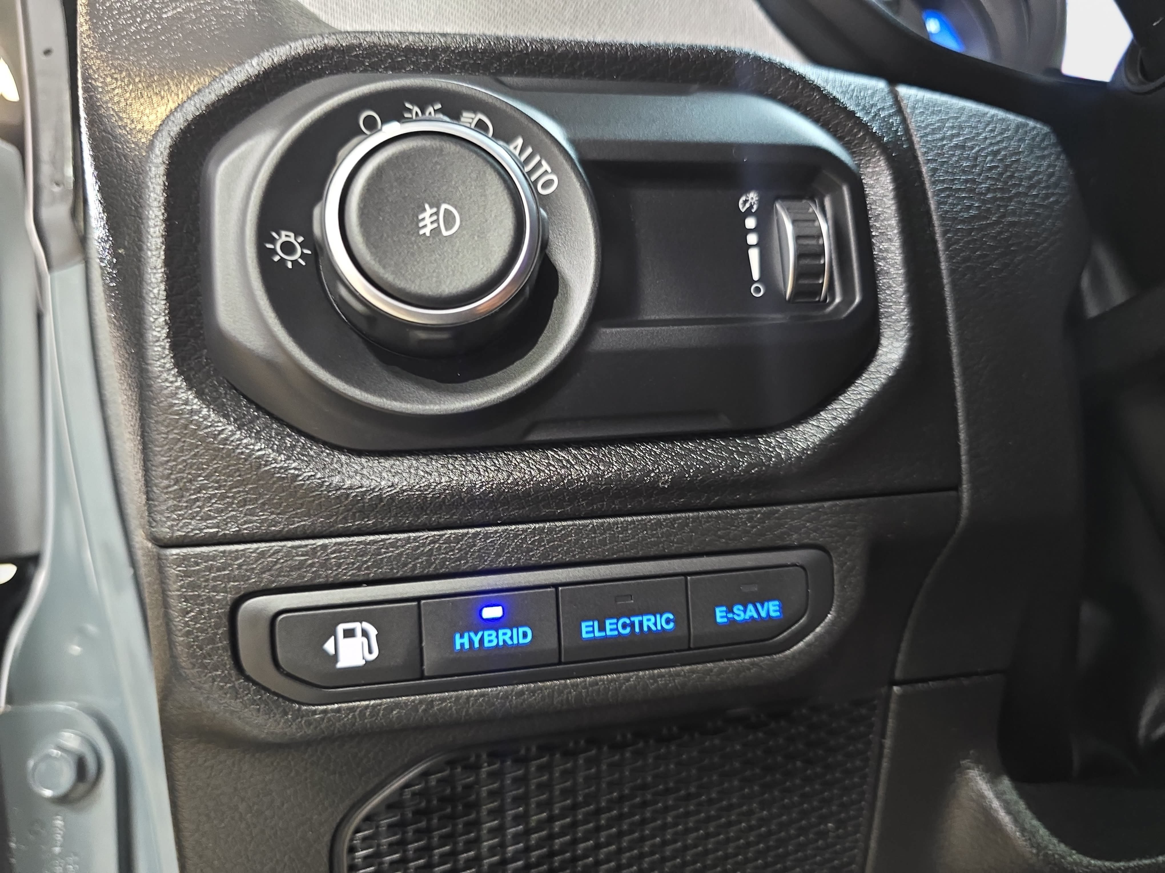 Used 2024 Jeep Wrangler Unlimited AWD/4WD image 23