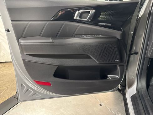 New 2026 Kia Carnival SX Prestige FWD image 25