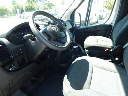 Used 2025 RAM ProMaster 2500 w/ U-Haul Equipment Group FWD image 15