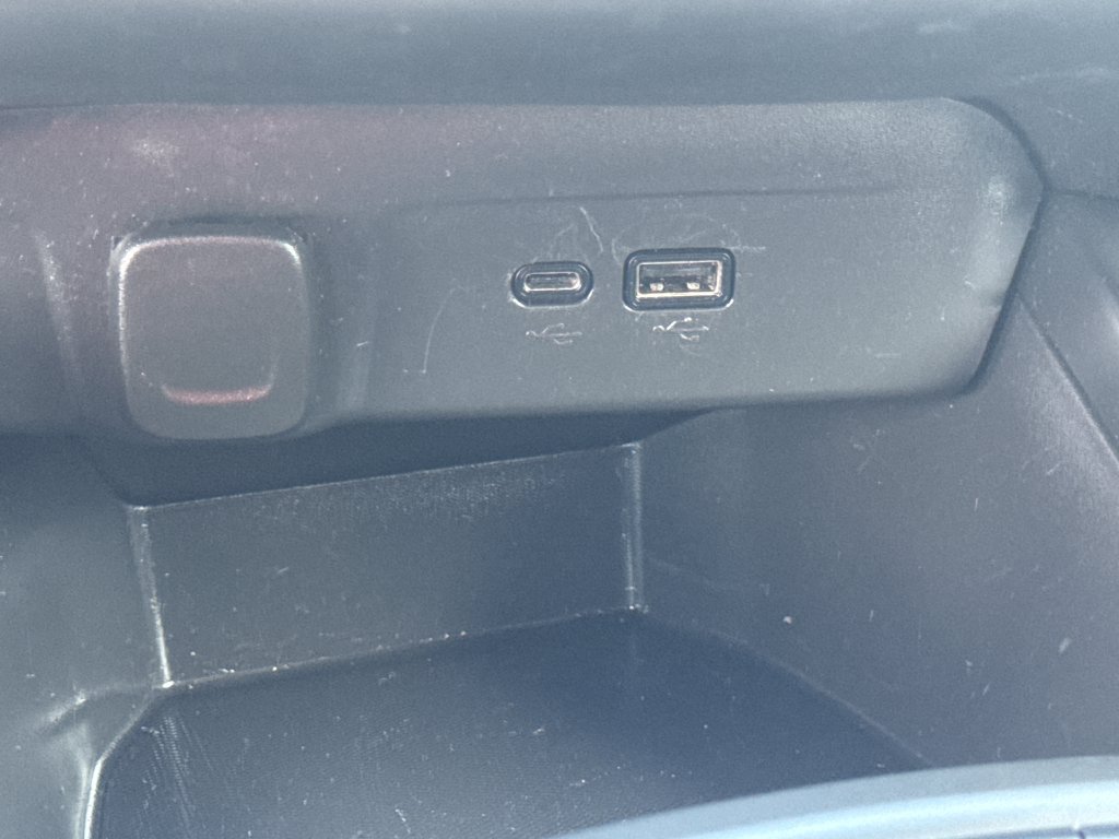 Used 2025 Chevrolet Trax LS FWD image 24