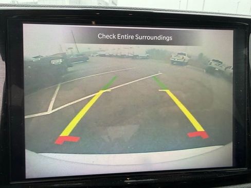 Used 2024 Chrysler Pacifica Touring-L image 20