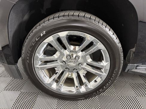 Certified 2020 Chevrolet Suburban LT AWD/4WD image 9