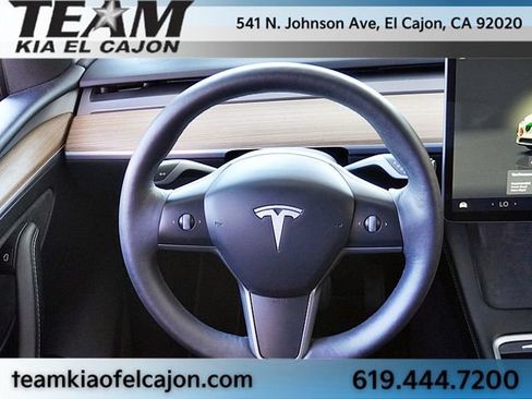 Used 2022 Tesla Model Y Long Range AWD/4WD image 22