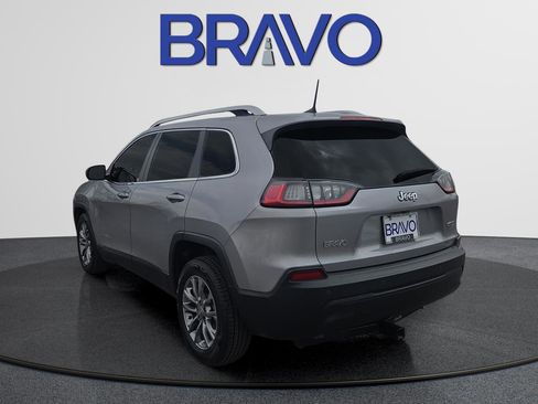 Used 2019 Jeep Cherokee Latitude Plus FWD image 5