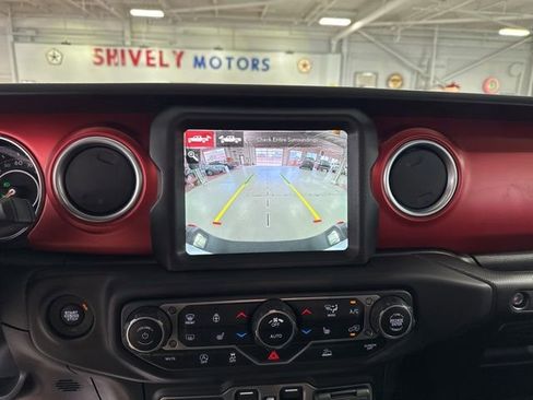 Certified 2023 Jeep Gladiator Rubicon w/ LED Lighting Group image 18