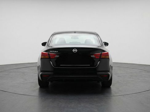 Used 2025 Nissan Altima 2.5 SV FWD image 7
