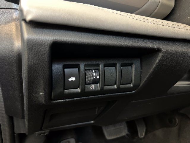 Used 2021 Subaru Legacy Limited AWD/4WD image 30