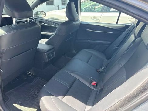 Used 2025 Toyota Camry XSE FWD image 43
