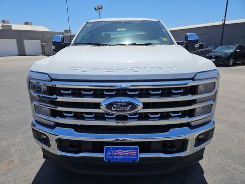 New 2026 Ford F250 Lariat w/ Chrome Package AWD/4WD image 3