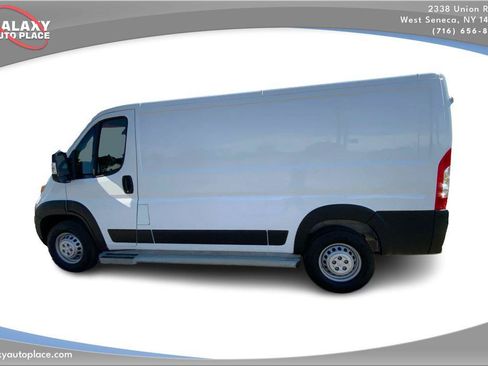 Used 2025 RAM ProMaster 2500 w/ U-Haul Equipment Group FWD image 8