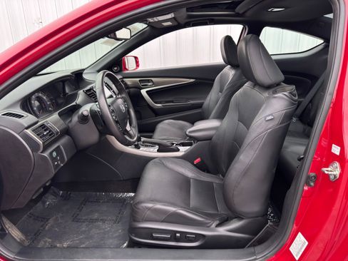 Used 2017 Honda Accord Touring image 16