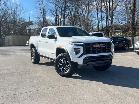 Used 2024 GMC Canyon AT4X image 2