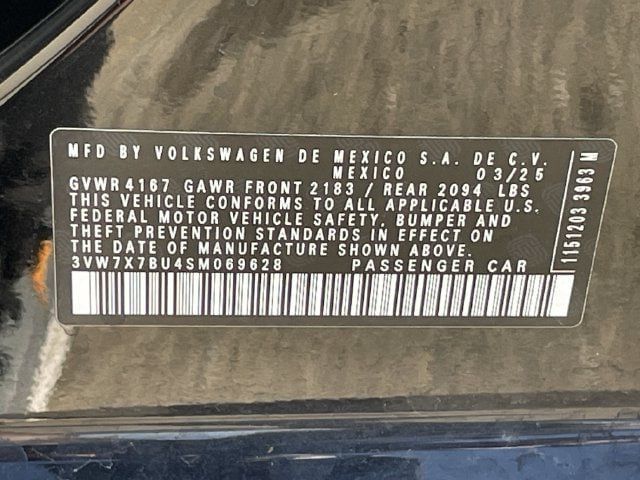 Used 2025 Volkswagen Jetta SE FWD image 30