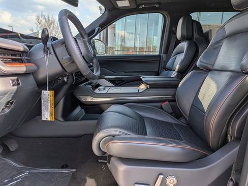 New 2025 Lincoln Navigator L Black Label image 18