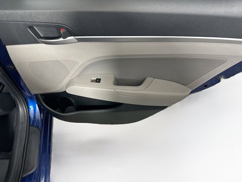 Used 2019 Hyundai Elantra SEL image 27