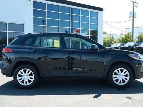 Used 2024 Toyota Corolla Cross L AWD/4WD image 4