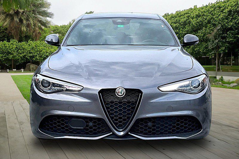 Used 2023 Alfa Romeo Giulia Sprint RWD image 2