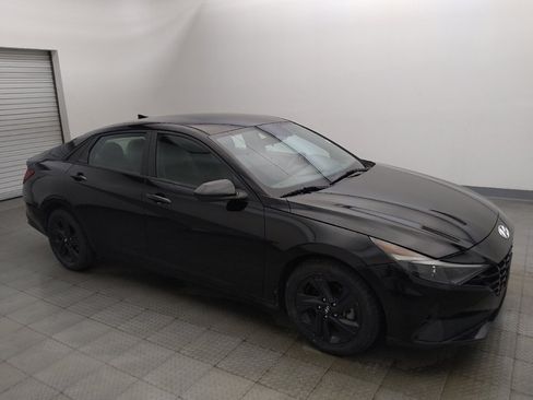 Used 2023 Hyundai Elantra SEL FWD image 11