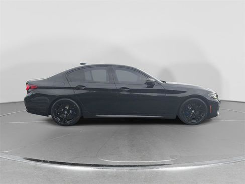 Used 2021 BMW M550i xDrive w/ Executive Package AWD/4WD image 7