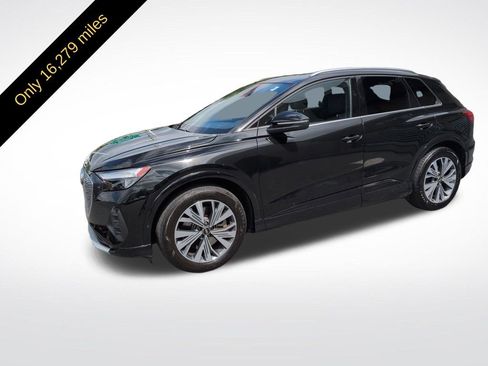 Used 2023 Audi Q4 e-tron Premium Plus w/ Premium Plus RWD image 2
