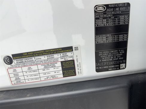 Used 2024 Land Rover Defender 130 X-Dynamic SE image 70