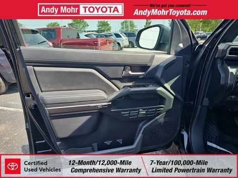Certified 2025 Toyota Tacoma TRD Off-Road AWD/4WD image 11