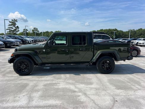 Used 2021 Jeep Gladiator Sport AWD/4WD image 8