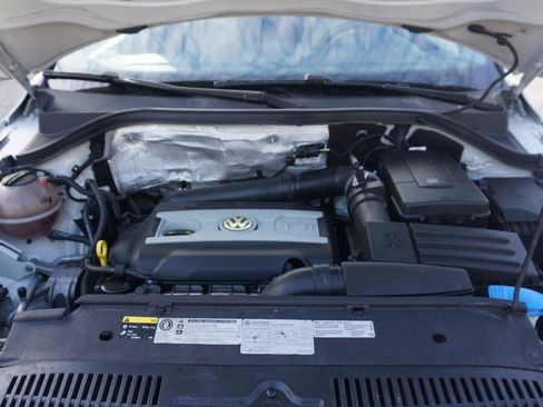 Used 2016 Volkswagen Tiguan S FWD image 25