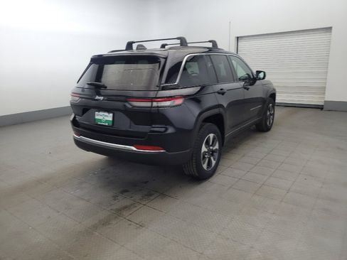 Used 2024 Jeep Grand Cherokee Limited 4xe image 9