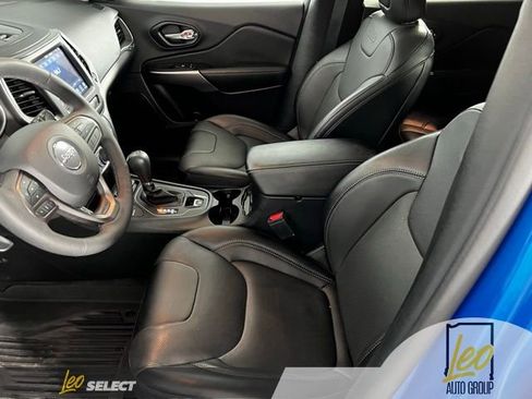 Used 2022 Jeep Cherokee Latitude Lux w/ Sun & Sound Group AWD/4WD image 12