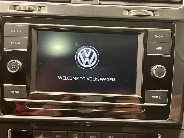 Used 2020 Volkswagen Golf 4-Door FWD image 48